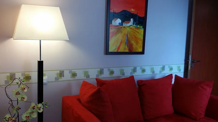 Residence Les Jardins De Lourdes 3*,