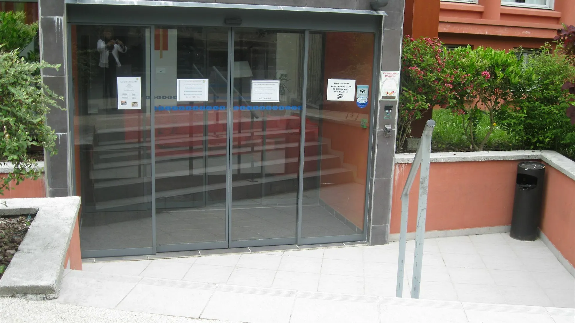 Residence Les Jardins De Lourdes 3*,